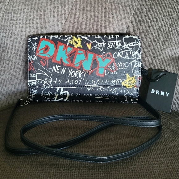 ✨️HP✨️ DKNY🗽 Gia Wallet On A Chain⛓ - NWT - Picture 13 of 16